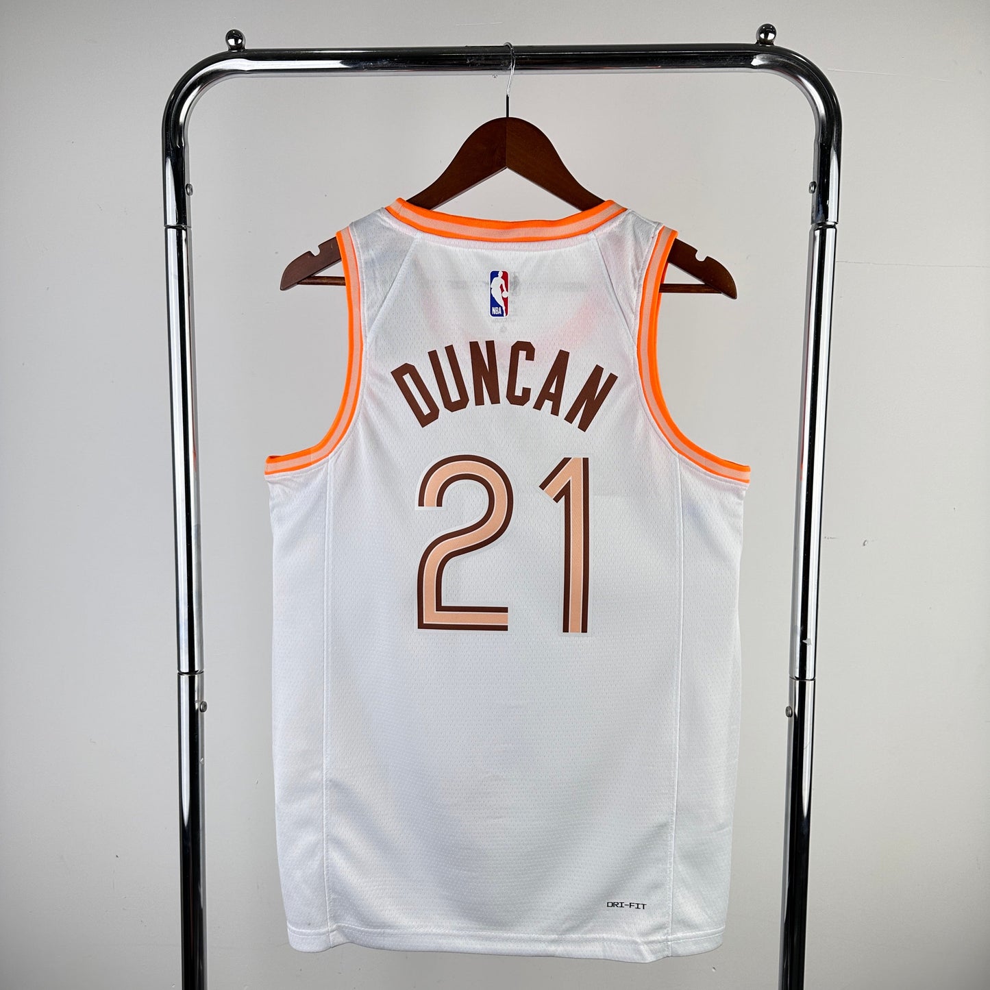 San Antonio Spurs 24 (Retro Players)
