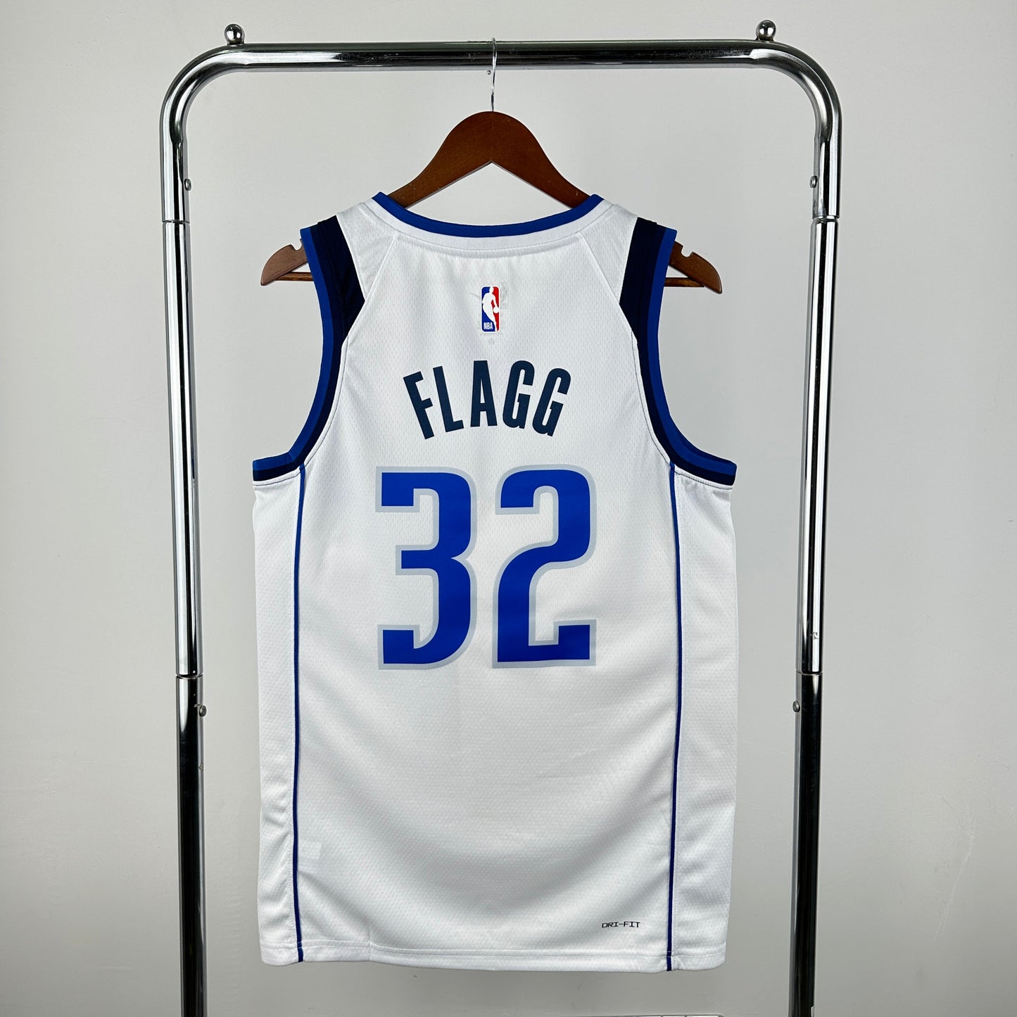 Dallas Mavericks 23 (Retro Players)