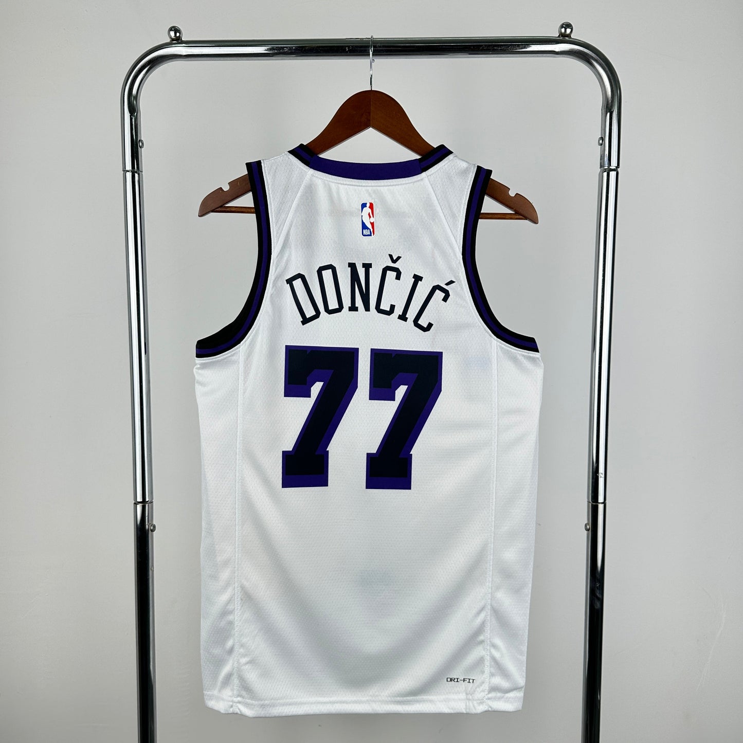 Los Angeles Lakers 23
